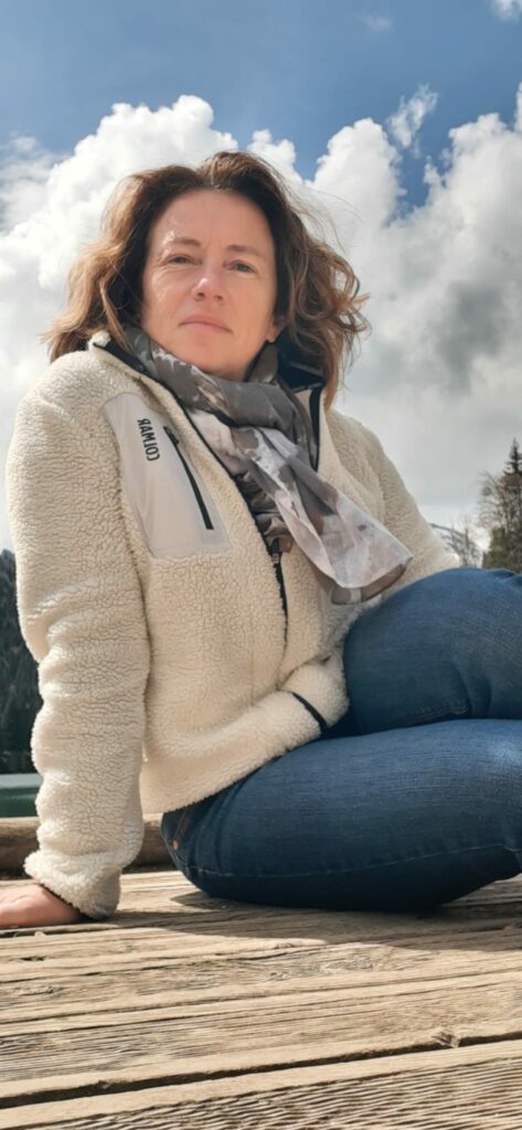 A propos Christine Assise 1 473x1024